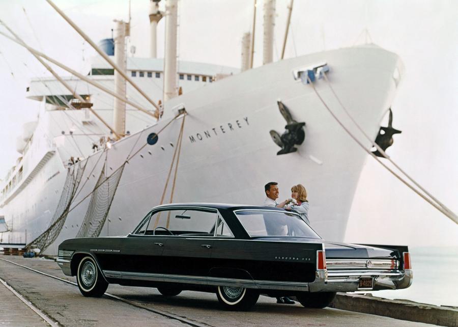  Buick Electra 225 4-Door Pillarless Sedan 1964 года  (фото 2 из 2)